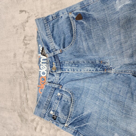 Akademiks Men's Light Wash Distressed Straight Leg Denim Jean Size 34x32 - Picture 7 of 14